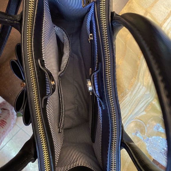 Miztique Black Large Crossbody Bag with Bow - Picture 10 of 11